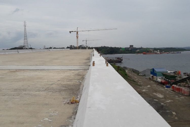 Progres konstruksi Jembatan Pulau Balang, Kalimantan Timur, Kamis (6/9/2018).