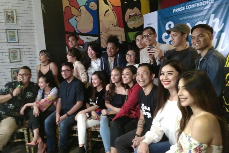 Konferensi pers film Susah Sinyal di Comic Cafe, Tebet, Jakarta Selatan, Selasa (5/9/2017).