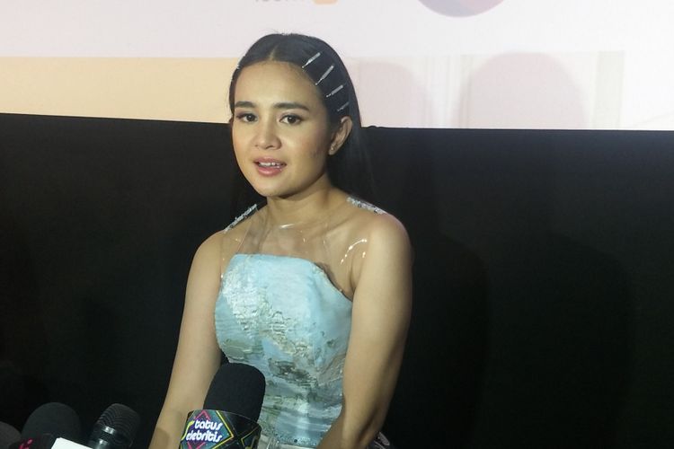 Artis peran Michelle Ziudith dalam gala premiere film Calon Bini di Gandaria City, Jakarta Selatan, Rabu (6/2/2019).