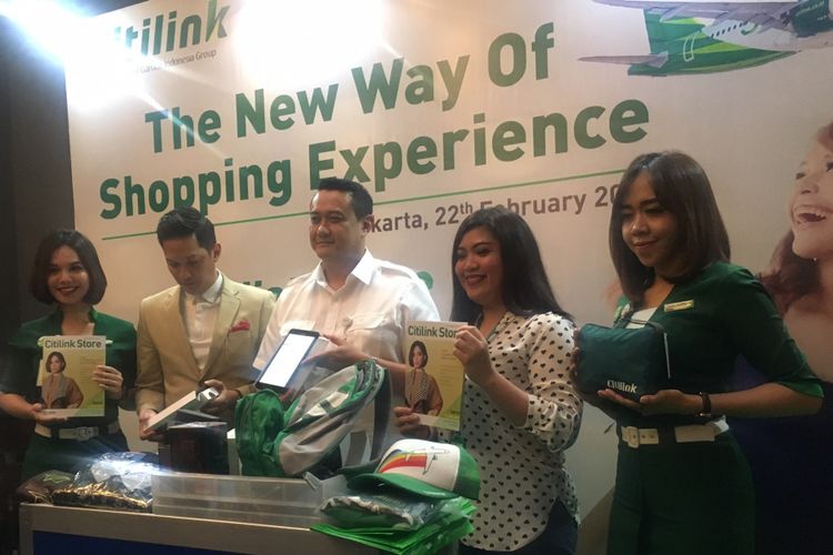 Kini penumpang Citilink Indonesia bisa berbelanja online maupun di atas pesawat dalam Citilink Store, Jakarta, Kamis (22/2/2018).