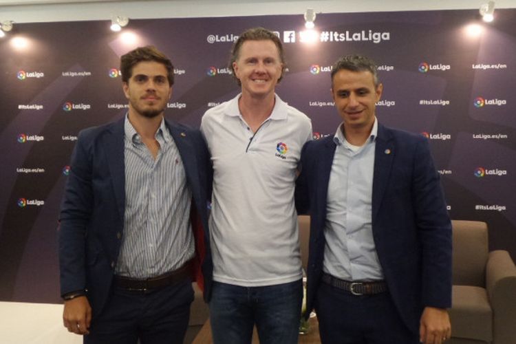 Steve McManaman bersama perwakilan La Liga, Rodrigo Gallego Abad, dan Ivan Codina melakukan konferensi pers La Liga 2018-2019 Season Kick-off, di Hotel Gran Melia, Rabu (5/9/2018).