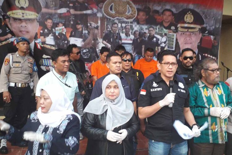 Polres Metro Jakarta Barat tangkap penadah emas pelaku penjambretan di Tanjung Duren, Jakarta Barat.(KOMPAS.com/ VERRYANA NOVITA NINGRUM)