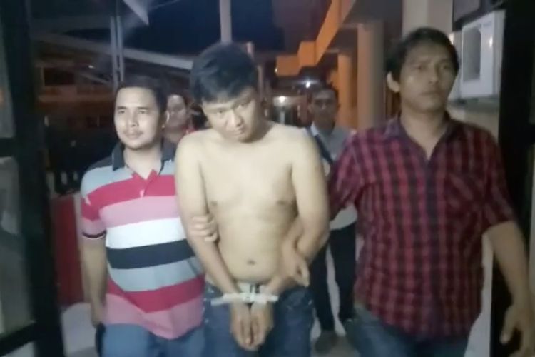 Suryadi alias Cung Adi (24),pelaku pembunuhan terhadap Usman Heri (35) ditangkap jajaran tim Tekab Polresta Palembang ditempat persembunyiannya, Selasa (30/4/2019).