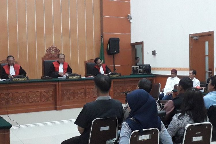 Enam saksi karyawan dan sekuriti PT Nila Alam hadir dalam sidang kesaksian atas pekara penguasaan lahan terdakwa Hercules di Pengadilan Negeri Jakarta Barat pada Rabu (23/1/2019).