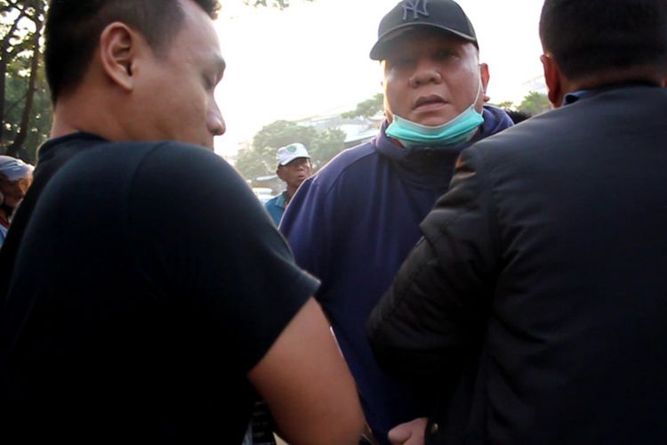 Dokumentasi penangkapan Wisnu Wardhana oleh tim Kejari Surabaya, Rabu (9/1/2019) di Jalan Kenjeran Surabaya