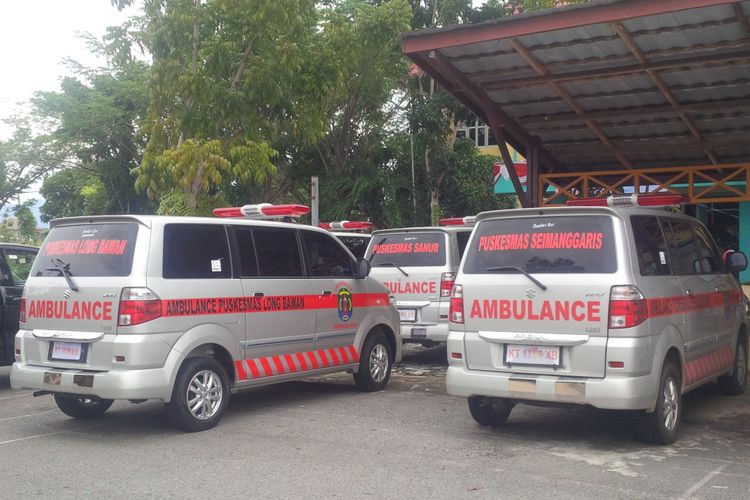 Sejumlah mobil ambulan bantuan dari Kementerian Kesehatan untuk Puskesmas di wilayah perbatasan Kabupaten Nunukan. 