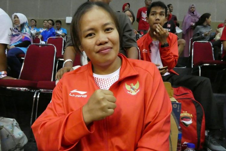 Atlet tenis meja Indonesia, Suwarti, meraih medali emas di Asian Para Games 2018, Rabu (10/10/2018)