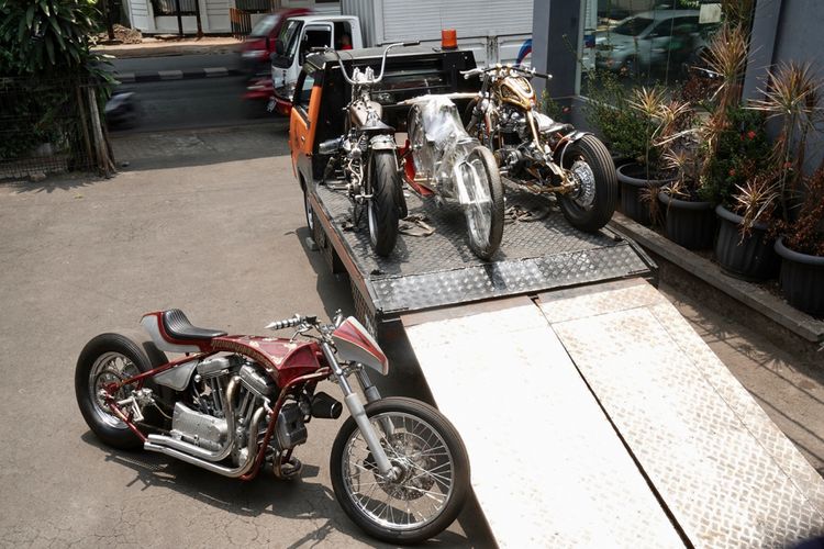 Empat motor kustom Suryanation Motorland siap terbang ke Jerman                             