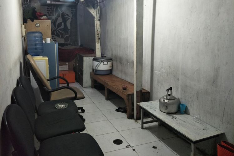 Dapur umum atau pantry di kantor Kelurahan Jembatan Lima, Jakarta Barat, Jumat (10/11/2017).