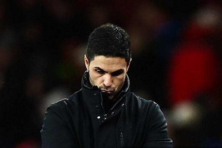 Reaksi pelatih Arsenal, Mikel Arteta, dalam lanjutan Liga Inggris 2023-2024 yang mempertemukan Arsenal vs West Ham di Stadion Emirates pada 28 Desember 2023. West Ham menang 2-0.