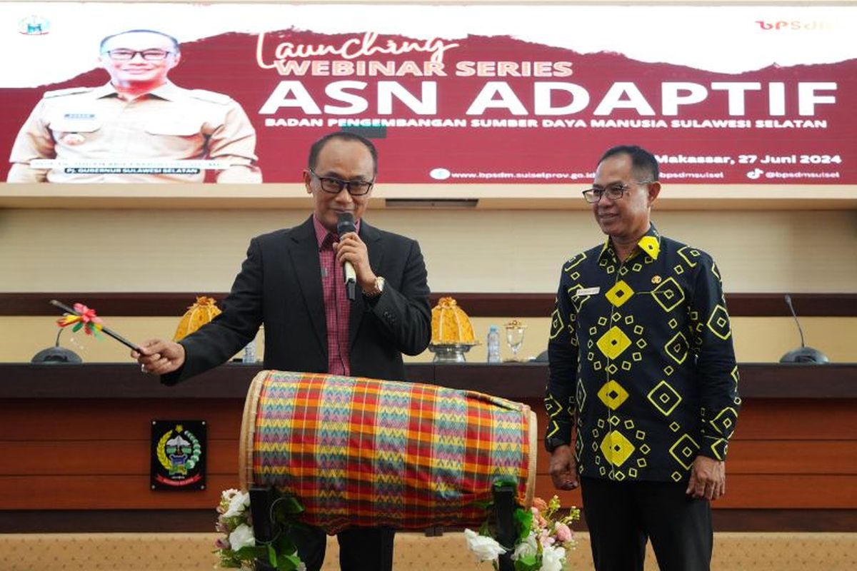 Pj Gubernur Sulsel Prof Zudan bersama Kepala BPSDM Sulsel Prof Jufri. 