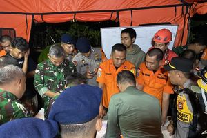 Tim SAR Gabungan Cari Serpihan ATR 42-500 Lewat Leang Peso