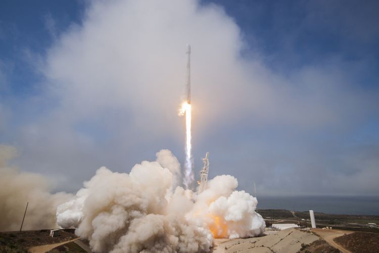 Peluncuran misi Formosat-5 pada Agustus 2017 dari Vandenberg Air Force Base, California.