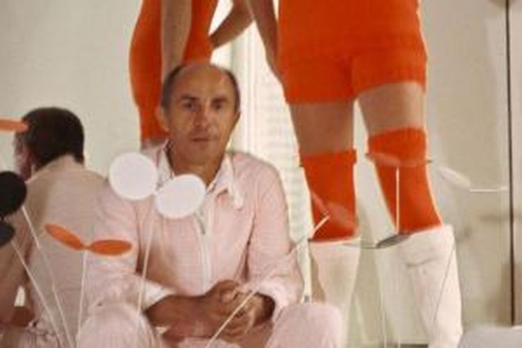 Soft Circle Courreges