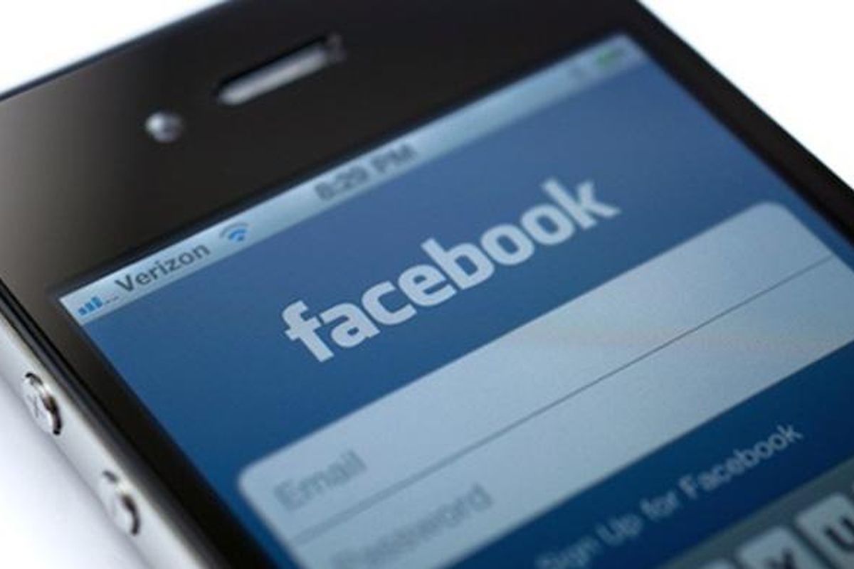 Aplikasi Facebook di iPhone