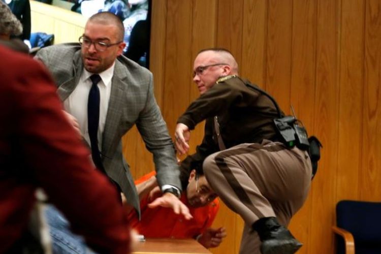 Ayah Tiga Korban Pelecehan Coba Serang Pelaku