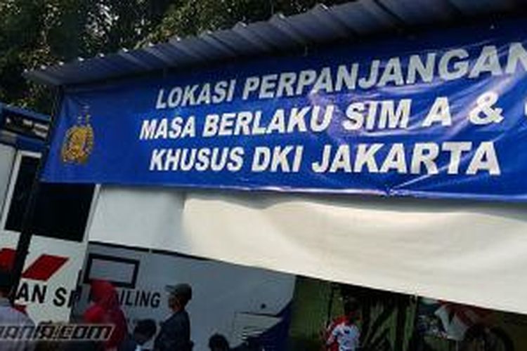 Proses perpanjang SIM layanan keliling