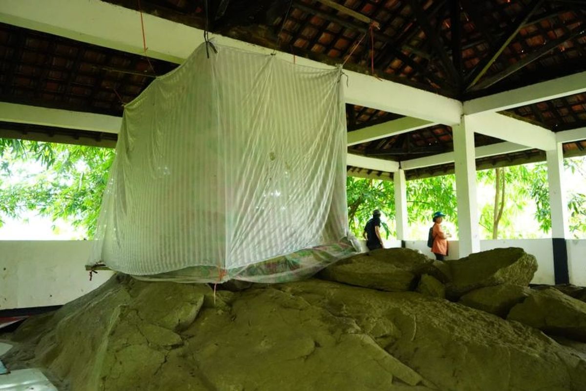 Situs Megalitikum di Karawang jadi cagar budaya.