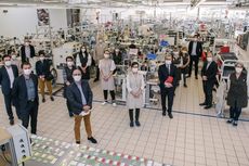 Workshop Louis Vuitton di AS Mulai Produksi Ratusan Ribu Masker Wajah