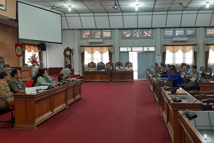 Audensi antara Nelayan dan Forkompinda di Gedung DPRD Kabupaten Gunungkidul Selasa (8/10/2019)
