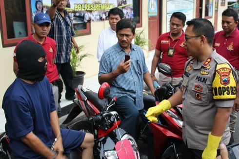 Usai Bakar Hidup-hidup Juru Parkir, Tukang Tambal Ban Tetap Bekerja Seperti Biasanya