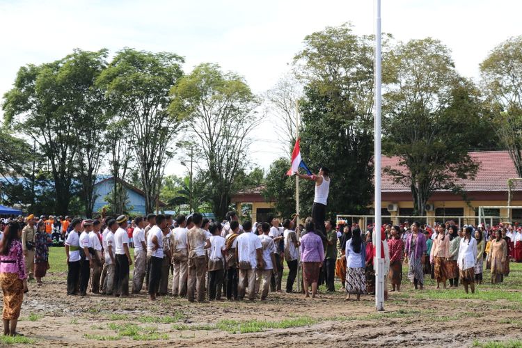 Peringatan Peristiwa Merah Putih Sangasanga ke-78 Tahun 2025 di lapangan sepak bola PT Pertamina EP Field Kecamatan Sangasanga, Kabupaten Kukar, Senin (27/1/2025)