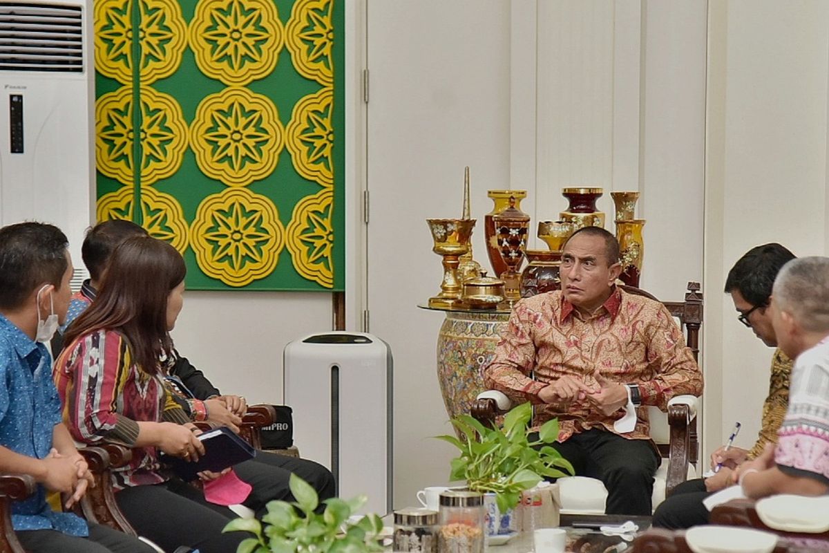 Gubernur Sumut Edy Rahmayadi usai menandatangani kerja sama Pemprov Sumut dengan IAKN Tarutung di rumah dinasnya, Jumat (26/8/2022)
