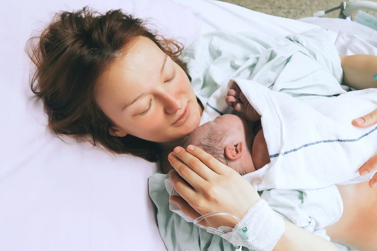 Kehamilan juga merupakan salah satu jenis stres fisik. Oleh karena itu, seorang ibu bekerja memerlukan cuti melahirkan. Sesuai draf RUU KIA, cuti melahirkan direcanakan 6 bulan lamanya.