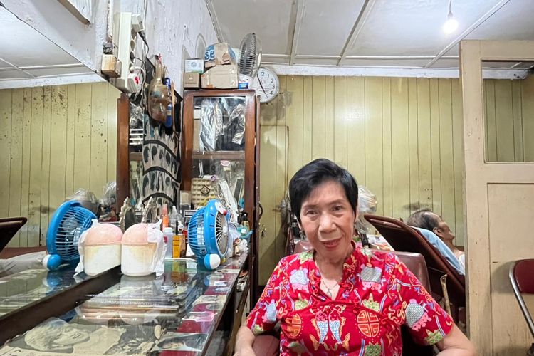 Kisah Cik Pau dan Salon Yunita: Eksis Sejak 1973, Kini Bertahan di Kota Lama Surabaya