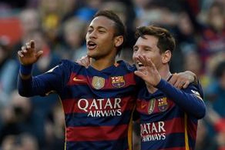 Neymar dan Lionel Messi borong gol Barcelona ke gawang Granada di Stadion Camp Nou, Sabtu (9/1/2016).
