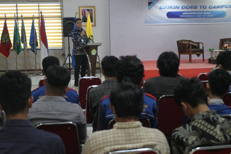 Kepala Cabang Daikin Area Pekanbaru Triyantomi mengatakan, program Daikin Goes to Campus diharapkan dapat menginspirasi sekaligus menjadi referensi bagi mahasiswa dalam mempersiapkan diri sebelum terjun ke dunia kerja. 