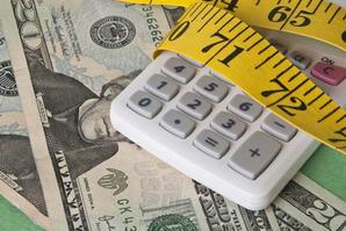 Perhitungkan biaya perjalanan dengan terinci.