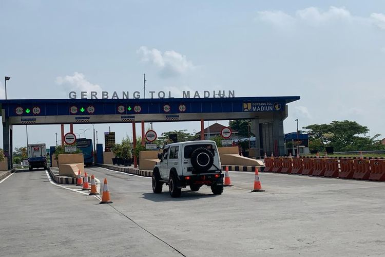 Gerbang tol Madiun yang berada di wilayah Kabupaten Madiun, Jawa Timur. Perusahaan milik negara itu dilaporkan menunggak PBB Rp 4 miliar-an kepada Pemkab Madiun.