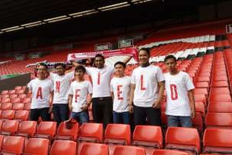 Komunitas suporter Liverpool dari Indonesia, BigReds, menyambangi Stadion Anfield pada Sabtu (7/5/2016) waktu setempat.