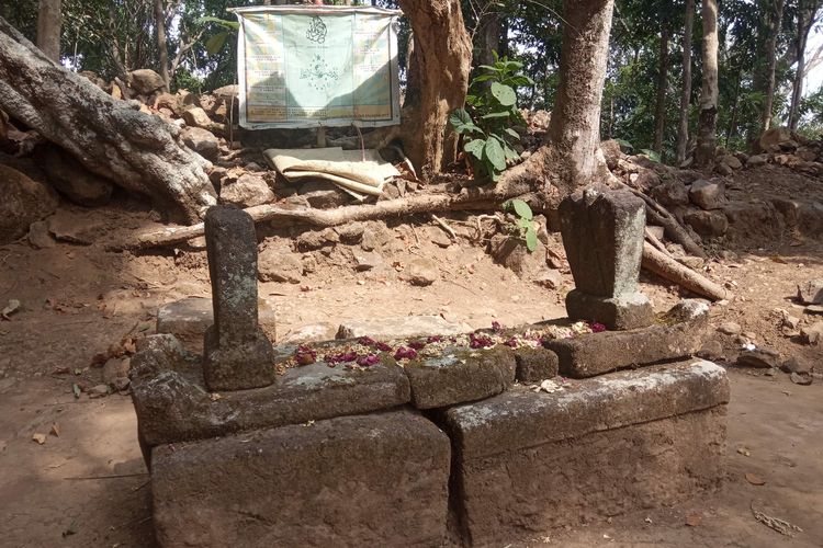 Makam Kiai Abdul Wahid, kakek buyut Gus Dur, di Tingkir Lor Salatiga.