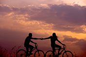 Bisakah Lelaki dan Perempuan Benar-benar Hanya Bersahabat?
