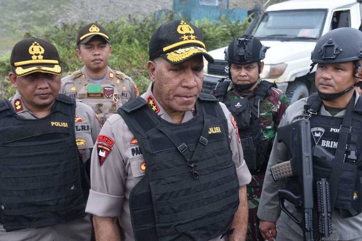 Kapolda Papua Irjen Polisi Paulus Waterpapuw.