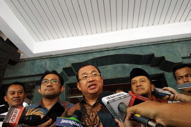 Sekjen Partai Berkarya Priyo Budi Santoso dan perwakilan enam parpol nonparlemen di Kantor Kemendagri, Jakarta Pusat, Rabu (29/1/2020).