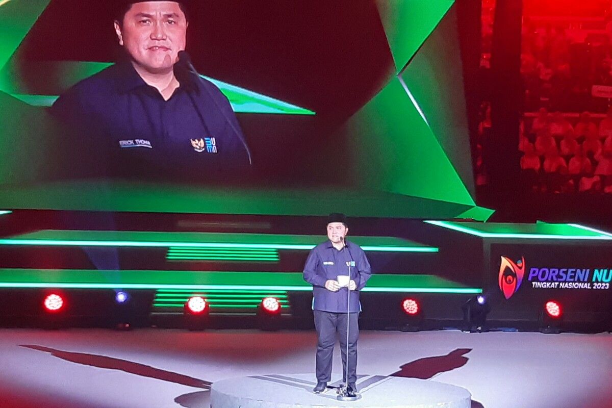 Menteri Badan Usaha Milik Negara (BUMN) Erick Thohir dalam pembukaan Porseni NU 2023 di GOR Bhineka Sritex Jalan Abiyoso Nob21, Kelurahan Sriwedari, Kecamatan Laweyan, Solo, Jawa Tengah, Senin (16/1/2023) malam.