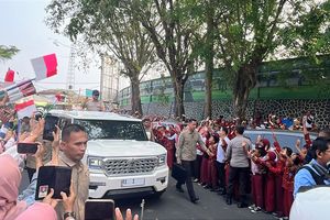 Ribuan Pelajar Sambut Prabowo di Lampung, Kadisdik Bantah Mobilisasi: Natural Saja