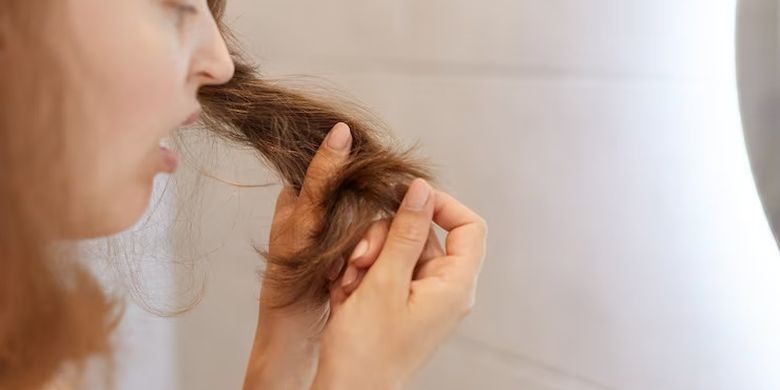 Cara Ampuh Untuk Mengatasi Rambut Rontok Dan Berketombe - Kompas.com