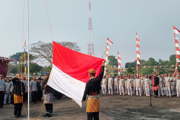 Momen ODGJ Jadi Peserta dan Petugas Upacara HUT Ke-81 RI di Bekasi