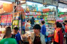 Pasar Tha Sadet, Tempatnya Berburu Barang Indochina