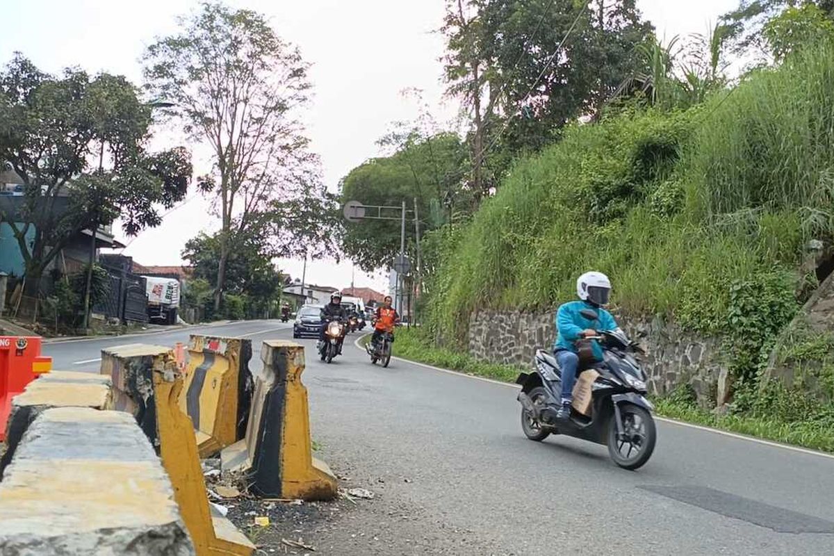 Kondisi arus lalu lintas di Nagreg dan Gerbang Tol Cileunyi, masih terlihat lenggang. Dua lokasi tersebut diprediksi akan mengalami kepadatan pada mudik lebaran 2025, Sabtu (22/3/2025)