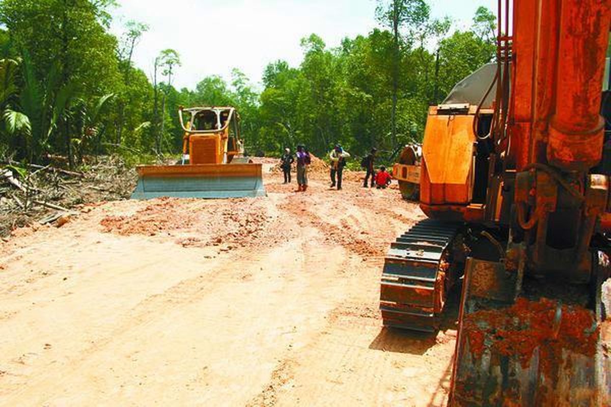 Dibandingkan stimulus PPH 21, pemberian dana untuk pembangunan infrastruktur seperti pembangunan jalan  Jalan Palembang-Tanjung Api-api ini akan lebih efektif.