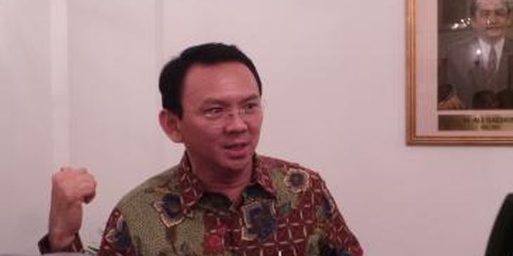 Gubernur DKI Jakarta Basuki Tjahaja Purnama saat wawancara wartawan, di Balai Kota, Rabu (6/1/2016).