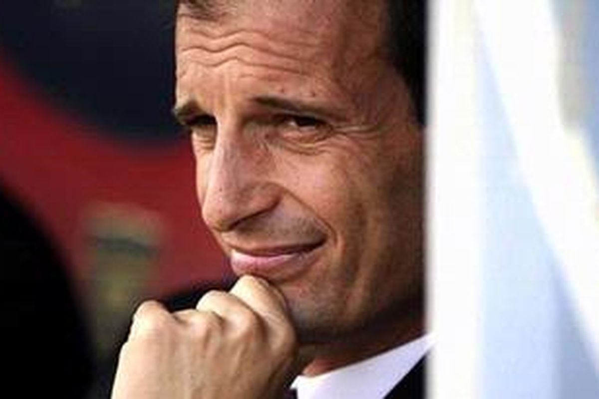 Ekspresi pelatih AC Milan, Massimiliano Allegri.