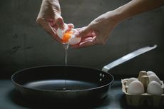 Cara Pecahkan Telur yang Rapi dan Tidak Berantakan