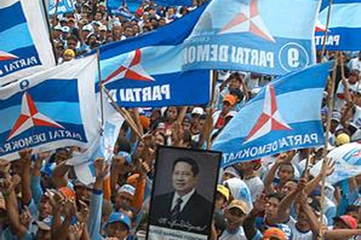 Massa Partai Demokrat dalam Pemilu 2004.