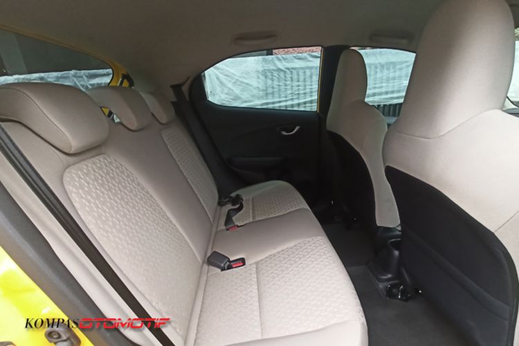 Interior Honda Brio Satya CVT